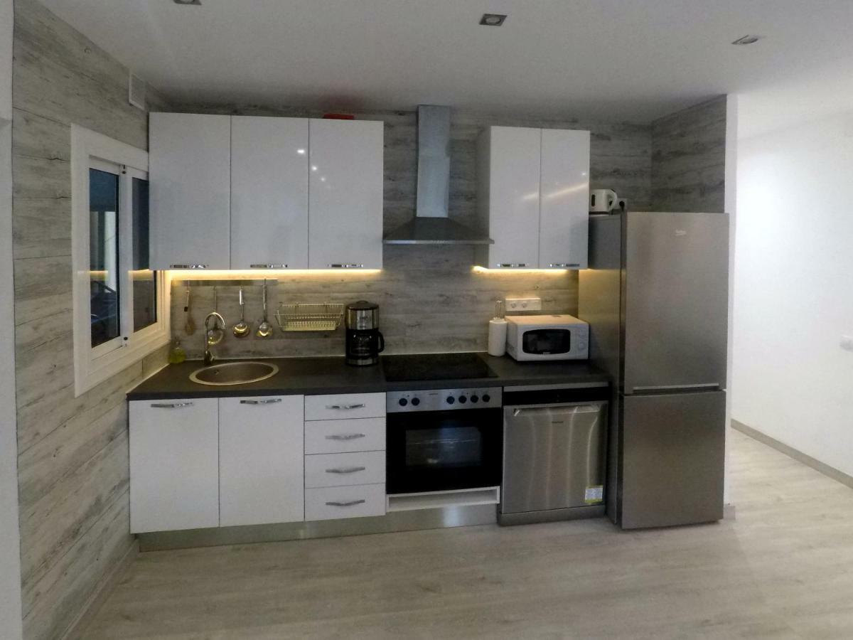 Your Home - Sagrada Familia Apartment Барселона Экстерьер фото